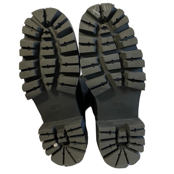 ZARA Lug Sole Chelsea Sock Boot In Black - Picture 4 of 8